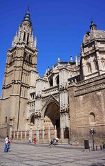 Fachada frontal de la Catedral de Toledo