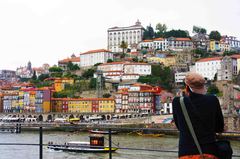 Centro histórico de Oporto desde el río Duerdo