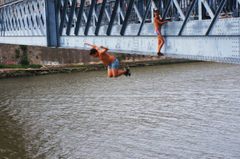 Niños valientes se tiran del Ponte Luis, Oporto