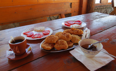 Típico desayuno Montenegrino