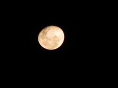 La enorme luna llena en Parque Ischigualasto