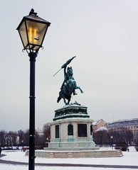Estatua al héroe en Heldenplatz, Viena