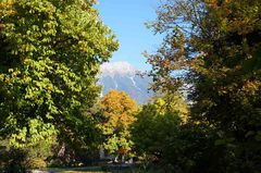 Los Alpes desde los jardines imperiales de Innsbruck