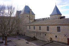 Muros del Castillo Condal en la Ciudadela de Carcassonne, Francia