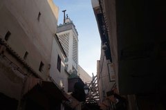 Mezquita en la medina de Fez, Marruecos