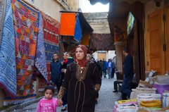 Calles y souks de la medina de Fez, Marruecos