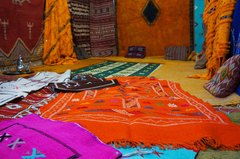 Mantas marroquíes en el pueblo de Tinerhir, Marruecos