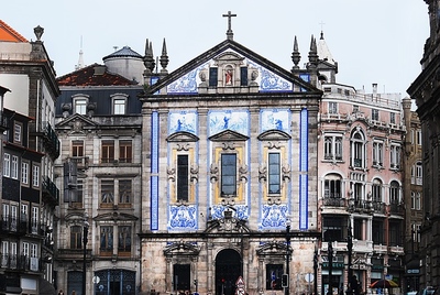 Arquitectura Portugal en Oporto.jpg