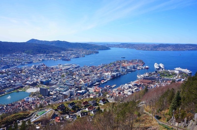 Vista de Bergen desde la colina de Fløyen