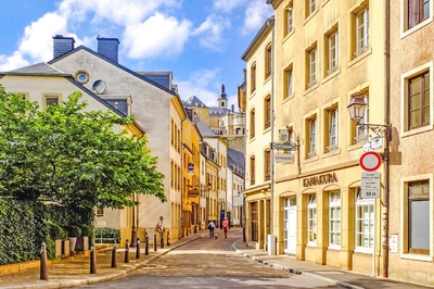 Calle de la ciudad de Luxemburgo.jpg